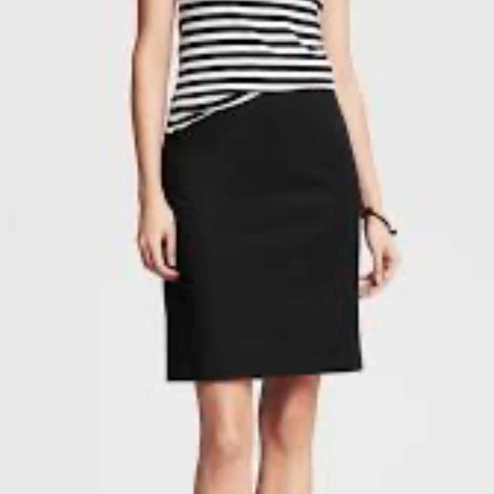 Banana Republic Classic Black Pencil Skirt size 4